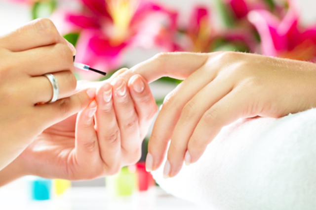 manicure żelowy Gliwice
